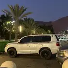لاندكروزر 2014 للبيع فل كامل قير عادي