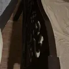 سرير للبيع نفر حديد والحواف خشب اللون بني