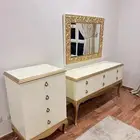 غرف نوم وأثاث مكتبي