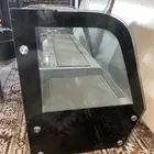 ثلاجة عرض للحلويات