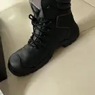 حذاء عملي