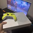 اكس بوكس ون اس للبيع