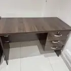 مكاتب ودواليب للبيع