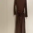 فستان جديد للبيع لون بني جميل S