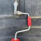 دريل يدوي قديم