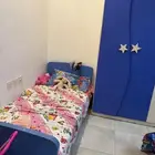 اثاث وغرفة نوم وطاولة تلفزيون