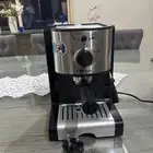 لإعداد أنواع مختلفة من القهوة مثل الإسبريسو والكابتشينو