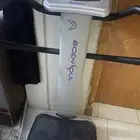 سرير من ايكيا بدون الفرشه وجهاز لشد البطن والأرداف