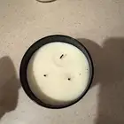 3 شموع للبيع مستخدمه بسيط. جدا