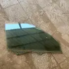 زجاج أمامي باب يمين كامري 1998- 2002