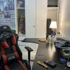 اثاث للبيع مع طاوله قيمنق