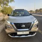 نيسان إكس تريل فل كامل سقف اسود جلد جملي