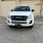 للايجار ايسوزو ذبل 2018 نظيف مع السواق وبدون isuzu for rent
