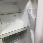 ثلاجة توشيبا شغال ماف اي شي نظيف ف درج معي