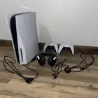 سوني فايف حالة السوني جيد جدا  مع اليدتين و السماعه