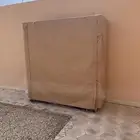 رفوف بغطاء وفرشات وتكيات