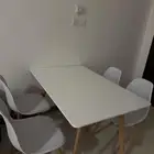 طاولة طعام
