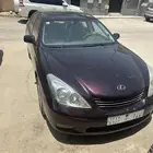 لكزس اي إس 2002