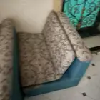 كنب مجلس للبيع وفرشات ثلاث حبات