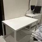 طاولة طعام جديدة