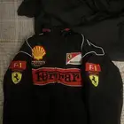 جاكيت فيراري نظيف جدا ماستخدم الا مره وحده