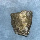 حجر مطلي بالذهب