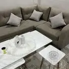 طاوله نظيفه باربع طاولات صغار