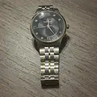 ساعة من domoskenos صناعة سويسرية