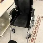 كرسي متحرك شبه جديد