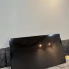 شاشة جديده وفيها صقعه من فوق لاكن الشاشه اقسم بالله جديده