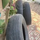 ثلاث كفرات باللون أبو جمال نص عمر