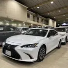 للبيع لكزس ES300 هايبرد 2023 عبداللطيف عداد 133 الف