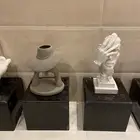 مجسمات وتحف