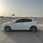 للبيع سياره ايطاليه الفا روميو جولييتا