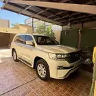 للبيع لاندكروزر موديل 2016 GXR