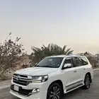 لاندكروزر مخزن