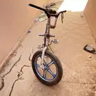 سيكل وسكوتر على اسوم