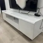 طاولة شاشة بلازما وطاولة مع 4خدمة وفرشه وكنب