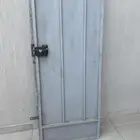 باب البيع حديد. جديد مع الحلق الك يستخدم