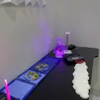 طاوله جديده ومعها ثنتين انا ره وحده تحكم عن ريموت وحده تحك