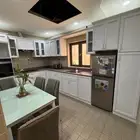 مطبخ مستخدم للبيع مع الاجهزة. شبه جديد