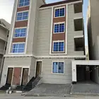 للبيع شقق علوية بمساحات وسيعة ابها بجوار المطار