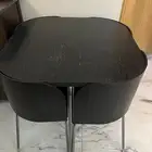 طاولة اكل مع 4 كراسي مخفيه