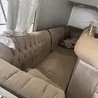 كنب سكري. مكون من ثلاث قطع وسط. وع صغيره. كنب بني كبير.