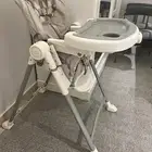 kids eating.chair