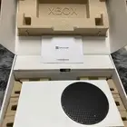 للبيع Xbox Series S نظيف