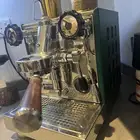 ماكينة قهوة روكيت ابارتمنتو للبيع نظيفه