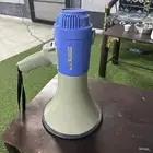 مكبر صوت للبيع لا يشكو من شي ناقصه بطاريات