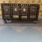 صندوق خشب قديم عمره اكثر من 80 سنه
