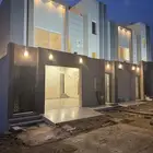 للبيع ادوار ارضيه وروفات علويه بدرج داخلي وخارجي طريق محاله